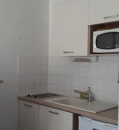 Le Maurifleur Vous Accueille A 3 Km De Honfleur Apartamento Équemauville