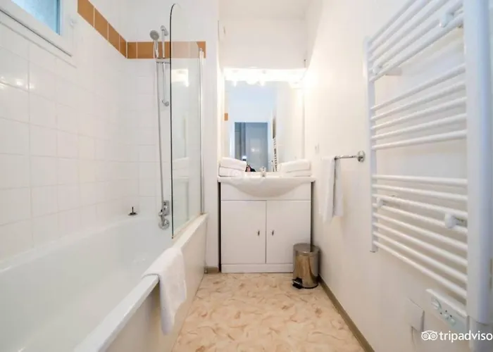 Le Maurifleur Vous Accueille A 3 Km De Honfleur アパート *