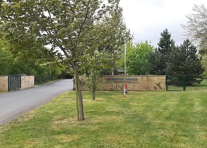 アパート Le Maurifleur Vous Accueille A 3 Km De Honfleur *