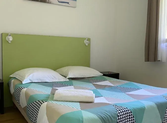 Le Maurifleur Vous Accueille A 3 Km De Honfleur エクモヴィル